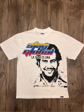 OverSize Shirt Stay Global "La Vida Es Una" Pablo Escobar Graphic T-Shirt - Whit